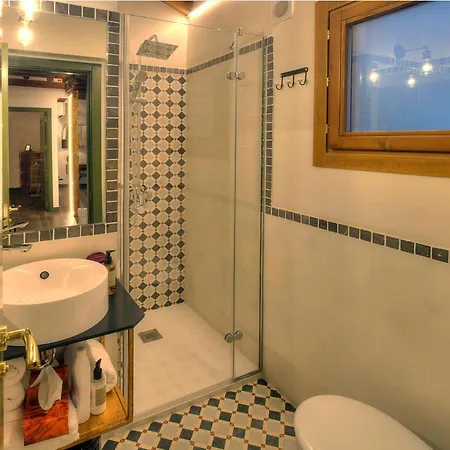 Sinagoga 6 דירה *